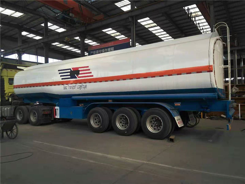 液體運(yùn)輸罐車